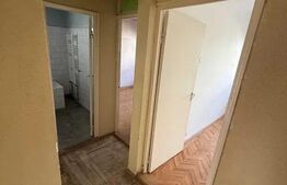 Apartament de vanzare, cu 3 camere, zona Strand