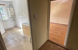 Apartament de vanzare, cu 3 camere, zona Strand