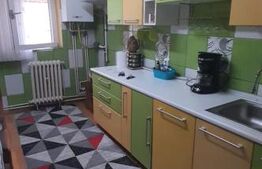 Apartament 3 camere, 61 mp, zona Vasile Aron