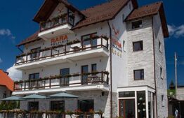 Pensiune de închiriat integral – Păltiniș , 12 camere 