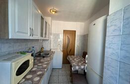 Apartament cu 3 camere, decomandat, Valea Aurie