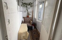 Apartament decomandat cu 3 camere și 2 balcoane, zona Vasile Aaron