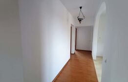 Apartament spațios cu 3 camere, balcon generos și 2 locuri de parcare, Șelimbar 
