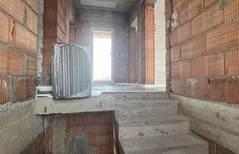 Casa cu 4 camere, curte amenajata - Sura Mica