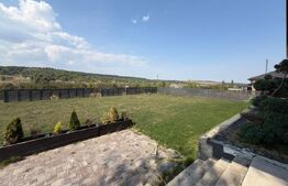 Casă individuală de lux cu piscină și teren generos de 1.190 mp în Cisnădie 