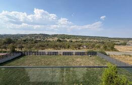 Casă individuală de lux cu piscină și teren generos de 1.190 mp în Cisnădie 