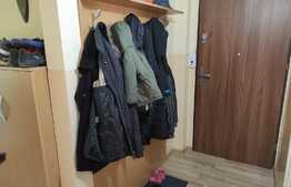 Apartament 3 camere, complet mobilat si utilat, doua bai, doua balcoane.