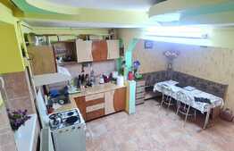 Apartament 3 camere, 80 mp, la casa, zona Centrala 