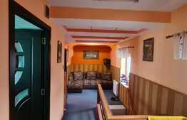 Apartament 3 camere, 80 mp, la casa, zona Centrala 