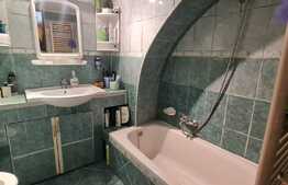 Apartament 3 camere, 80 mp, la casa, zona Centrala 