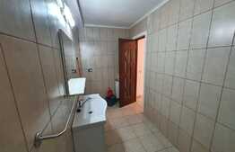 Apartament cu 2 camere, 65mp, semidecomandat, zona Tilisca