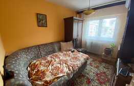 Apartament cu 4 camere, 76 mp, zona Vasile Aron