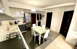 Apartament 2 camere, semidecomandat, zona Vasile Aaron