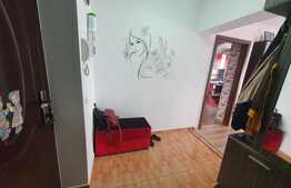 Apartament cu 3 camere, 67mp, 2 bai, 2 balcoane, zona Tilisca