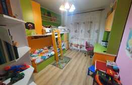 Apartament cu 3 camere, 67mp, 2 bai, 2 balcoane, zona Tilisca