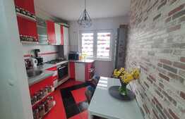 Apartament cu 3 camere, 67mp, 2 bai, 2 balcoane, zona Tilisca