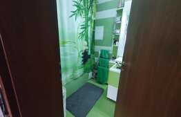 Apartament cu 3 camere, 67mp, 2 bai, 2 balcoane, zona Tilisca