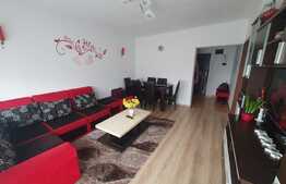 Apartament cu 3 camere, 67mp, 2 bai, 2 balcoane, zona Tilisca
