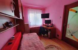 Oportunitate! Apartament 3 camere, Str. Semaforului, etaj 1