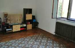 Casa in zona 0 a orasului Sibiu !  4 dormitoare, 2 living-uri, 5 bai, curte de 360 mp