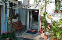 Casa in zona 0 a orasului Sibiu !  4 dormitoare, 2 living-uri, 5 bai, curte de 360 mp