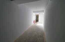 Apartament 3 camere, 60mp, Cisnadie ULTRACENTRAL la alb