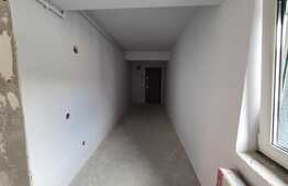 Apartament 3 camere, 60mp, Cisnadie ULTRACENTRAL la alb