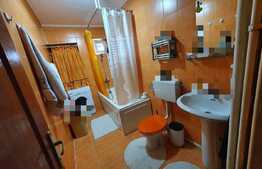 Apartament cu 3 camere, 52mp, semidecomandat, zona Bd. Mihai Viteazu