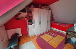 Apartament cu 3 camere, 52mp, semidecomandat, zona Bd. Mihai Viteazu