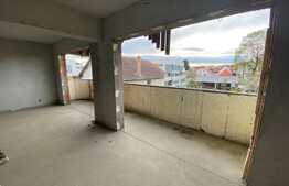 Apartament cu 3 camere 78 mp Turnisor 