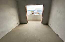 Apartament cu 3 camere 78 mp Turnisor 