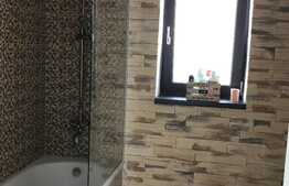 Apartament de lux cu doua locuri de parcare si curte