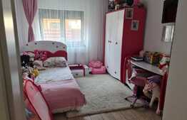 Apartament de lux cu loc de parcare si curte generoasa