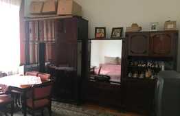 Garsoniera foarte spatioasa intr-o zona linistita