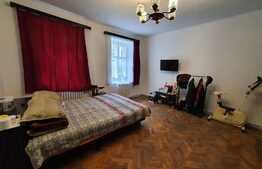 Apartament 4 camere la casa, 90 mp, zona Centrala