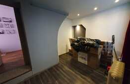 Apartament 4 camere la casa, 90 mp, zona Centrala