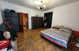 Apartament 4 camere la casa, 90 mp, zona Centrala