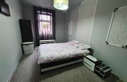 Apartament 4 camere la casa, 90 mp, zona Centrala