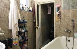 Apartament 3 camere foarte spatios in zona de centru