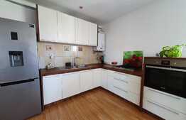 Apartament 3 camere, 75 mp, zona Cedonia