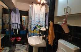 Apartament 3 camere, decomandat, 80 mp, zona Ciresica