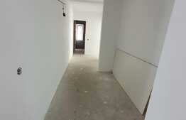 Apartament 4 camere, 96 mp, zona Strand II