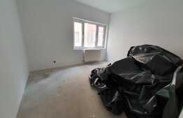 Apartament 4 camere, 96 mp, zona Strand II