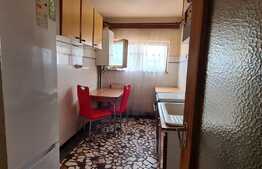 Apartament de 3 camere, 65 mp, decomandat, zona Mihai Viteazu