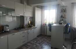 Apartament de 3 camere, 77 mp utili!Zona Mihai Viteazul !