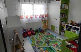 Apartament de 3 camere, 77 mp, Selimbar