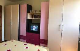 Apartament 3 camere la casa foarte spatios