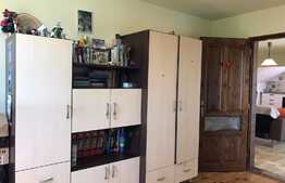 Apartament 3 camere la casa foarte spatios