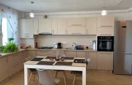 Apartament de 3 camere, 74 mp, Selimbar