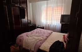 Apartament de 3 camere, 70 mp, zona Vasile Aaron